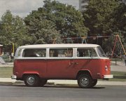 1972-10-vw-t2-bus-usa-ad.jpg