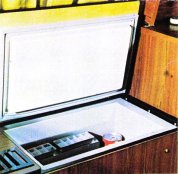 1977-vw-t2-p31-fridge.jpg