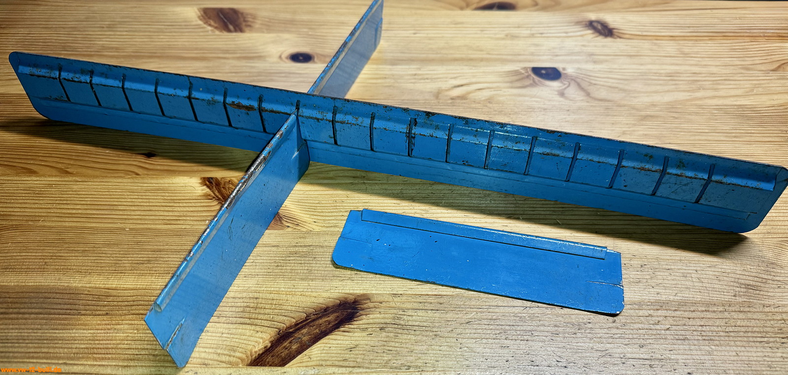 Image may have been reduced in size. Click image to view fullscreen.